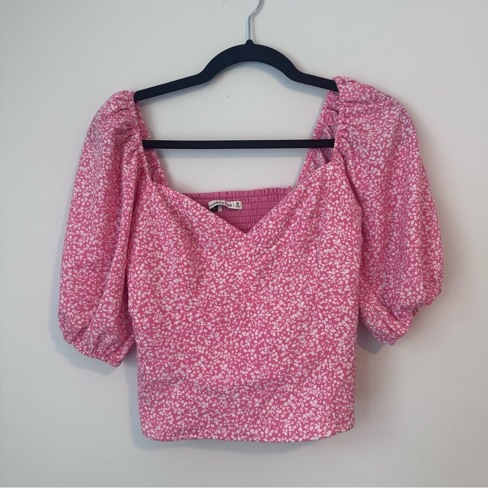 Abercrombie Pink White Puff Sleeve Fitted Sweetheart Crop Top